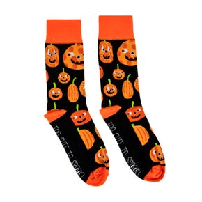 Too Cute to Spook Pumpkin Socks | Moda Fabrics #SOCKS-41